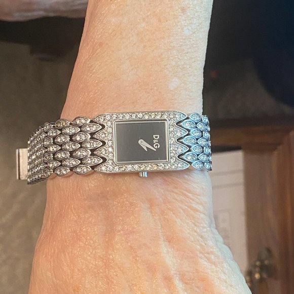 Dolce and Gabbana Silver Tone Watch Crystal Bezel and Bracelet - Picture 14 of 14